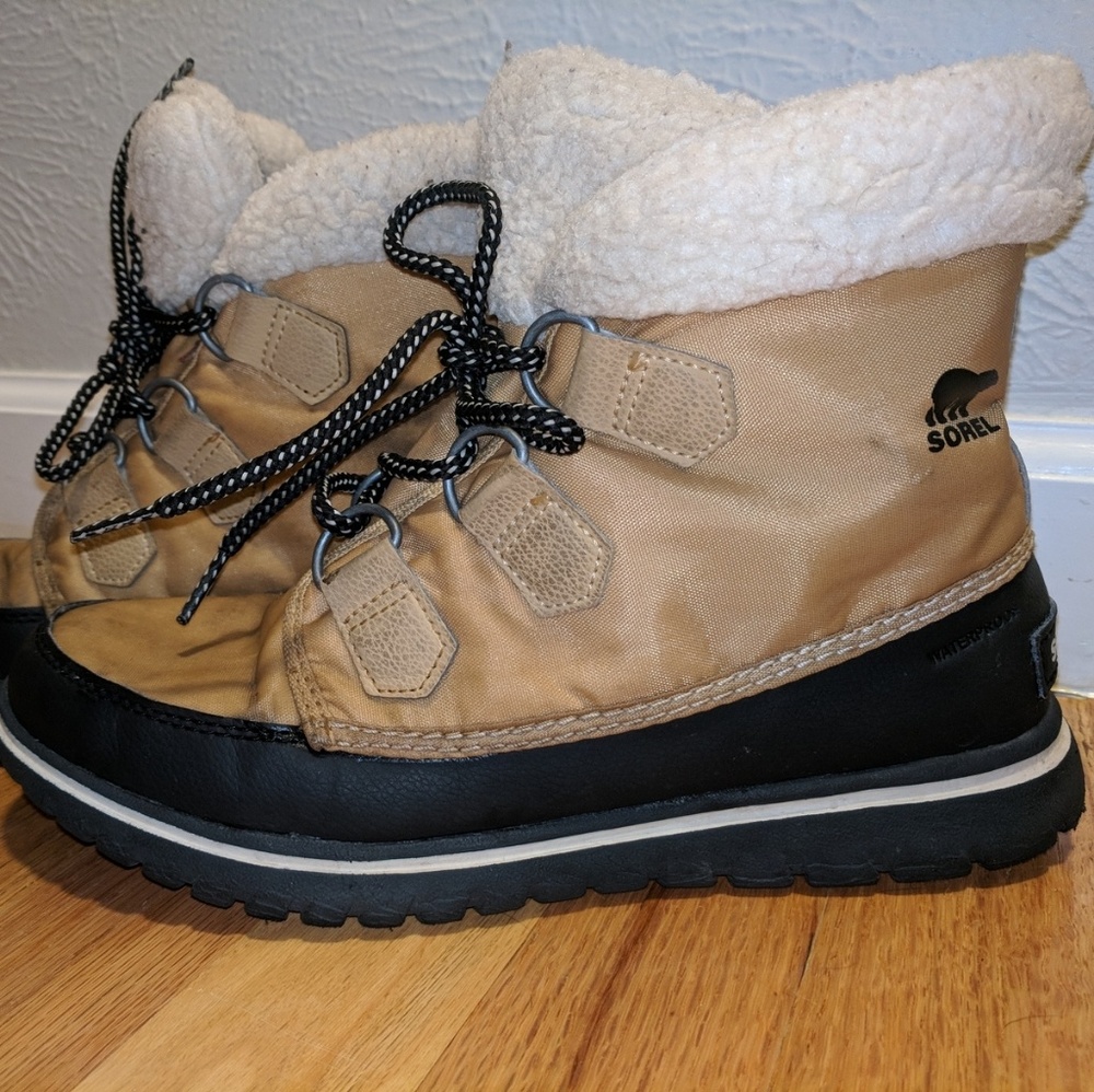Sorel Women's Explorer Carnival boots